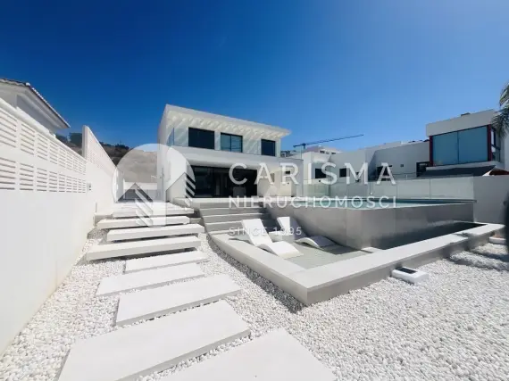 (6) Nowoczesna willa w doskonałej lokalizacji blisko plaży i udogodnień, Mijas Costa
