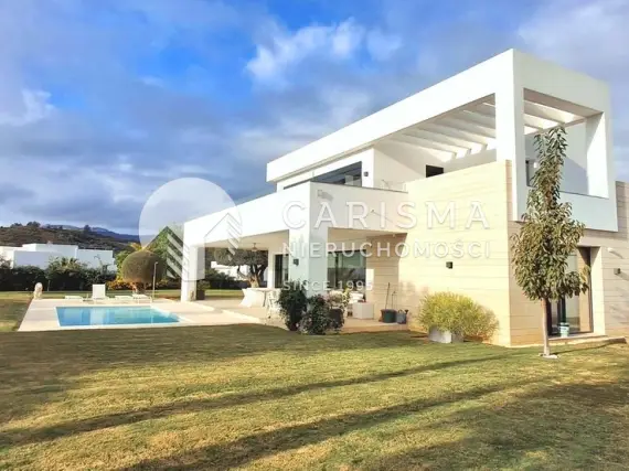 Nowoczesna willa w pobliżu prestiżowego pola golfowego, Mijas Costa 2