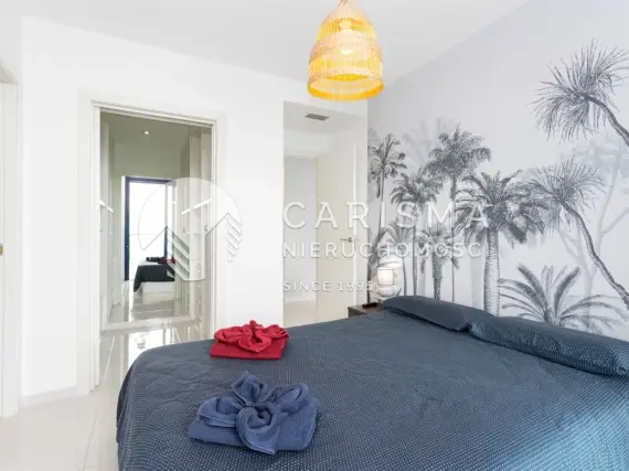 (18) Nowoczesny i luksusowy penthouse w pierwszej linii brzegowej, Punta Prima, Costa Blanca.