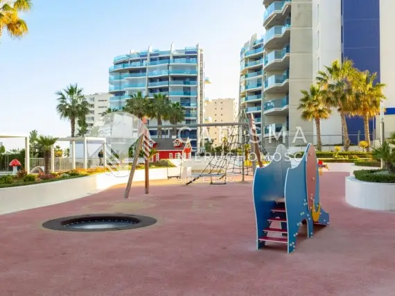 (42) Nowoczesny i luksusowy penthouse w pierwszej linii brzegowej, Punta Prima, Costa Blanca.