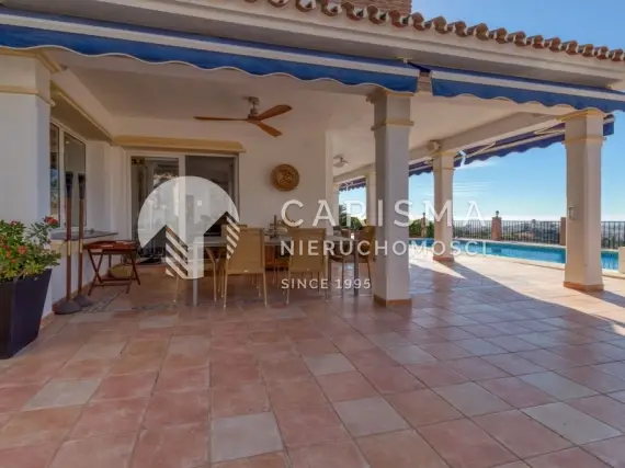 (8) Willa w otoczeniu natury z widokiem na morze, Mijas