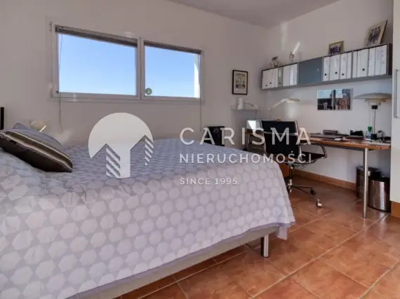 (27) Willa w otoczeniu natury z widokiem na morze, Mijas