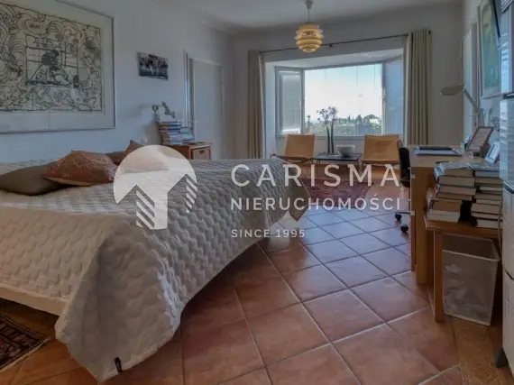 (31) Willa w otoczeniu natury z widokiem na morze, Mijas