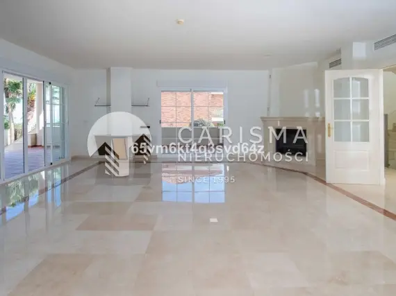(23) Zmodernizowana willa z panoramicznym widokiem na morze i góry, Benalmadena