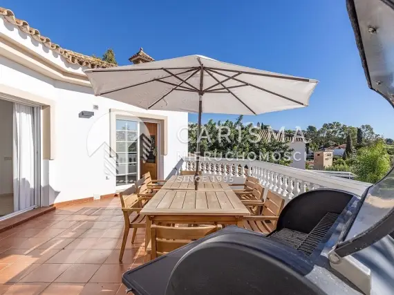(33) Andaluzyjska willa otoczona bujnym ogrodem z widokiem na morze, Benalmadena