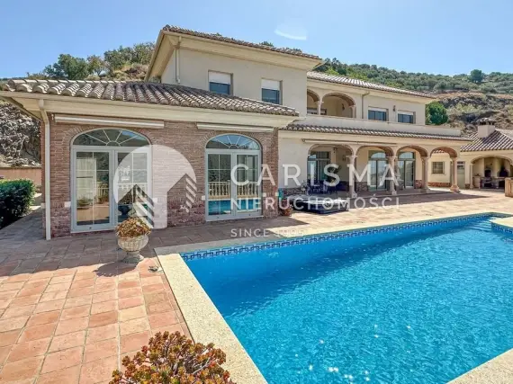 Piękna andaluzyjska willa w otoczeniu natury, Malaga 2