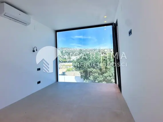 (29) Nowoczesna willa wykończona pod klucz, Moraira