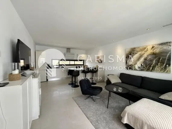 (30) Ekskluzywny apartament z trzema sypialniami i dużym prywatnym tarasem na dachu