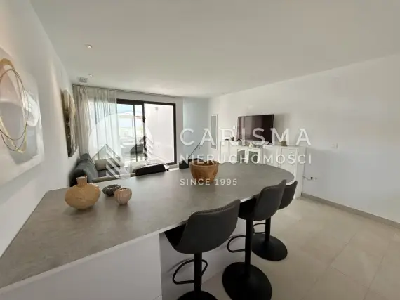 (33) Ekskluzywny apartament z trzema sypialniami i dużym prywatnym tarasem na dachu