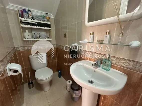 (20) Komfortowy dom na sprzedaż w Orihuela Costa, Costa Blanca