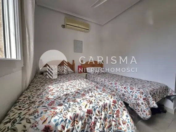 (17) Bliźniak z czterema sypialniami w Playa Flamenca, Costa Blanca