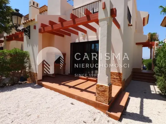 (21) Starannie utrzymany dom szeregowy w sercu La Finca Golf Resort