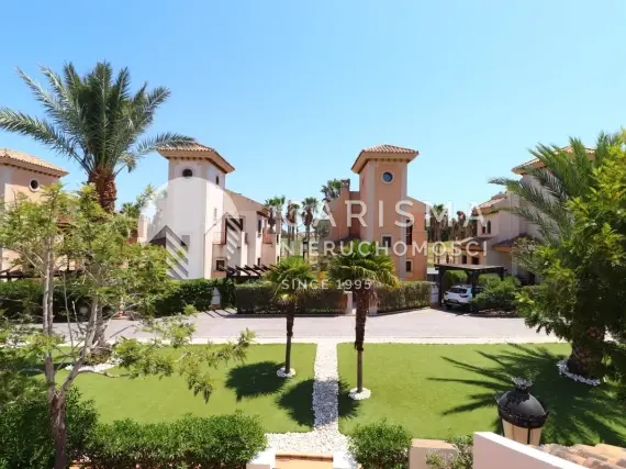 (27) Starannie utrzymany dom szeregowy w sercu La Finca Golf Resort
