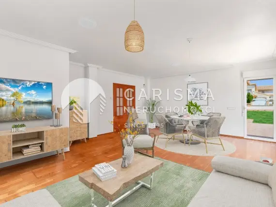 (19) Komfortowy dom jednorodzinny na działce o powierzchni 753 m² – zaledwie 450 metrów od morza!