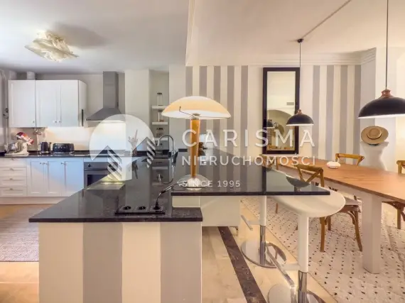 (9) Przestronny apartament w sercu Nueva Andalucía – River Garden