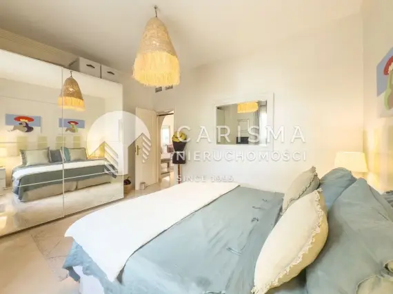 (12) Przestronny apartament w sercu Nueva Andalucía – River Garden