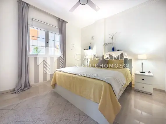 (19) Przestronny apartament w sercu Nueva Andalucía – River Garden