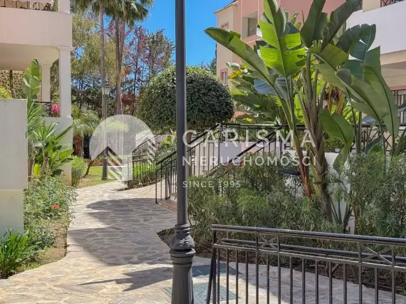 (26) Przestronny apartament w sercu Nueva Andalucía – River Garden
