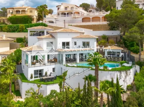 Luksusowa willa w tradycyjnym stylu, z niezrównanymi widokami, Moraira 1