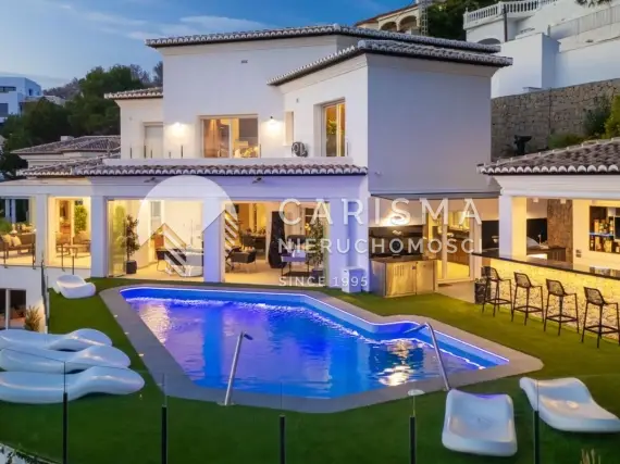 (50) Luksusowa willa w tradycyjnym stylu, z niezrównanymi widokami, Moraira