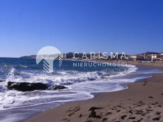 (28) Nowa inwestycja - nowoczesne apartamenty przy polu golfowym, Mijas