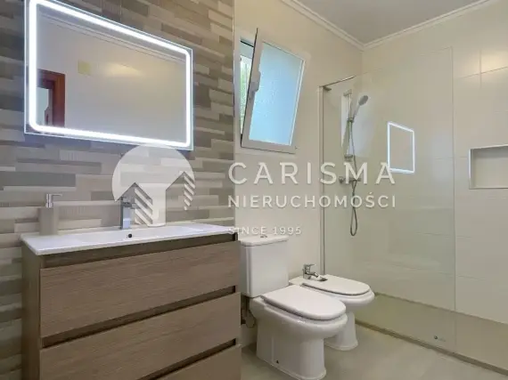 (5) Willa z niezależnym apartamentem gościnnym, basenem i widokiem na Montgó – Moraira, Pinar del Advoca