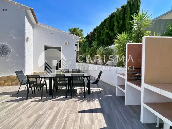 (29) Willa z niezależnym apartamentem gościnnym, basenem i widokiem na Montgó – Moraira, Pinar del Advoca