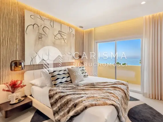 (27) Wyjątkowy Apartament Dwupoziomowy w Río Real, Marbella
