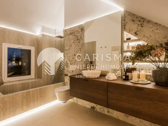 (43) Wyjątkowy Apartament Dwupoziomowy w Río Real, Marbella