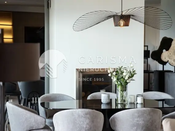 (31) Wyjątkowy apartament dwupoziomowy przy plaży w Malibu Residence