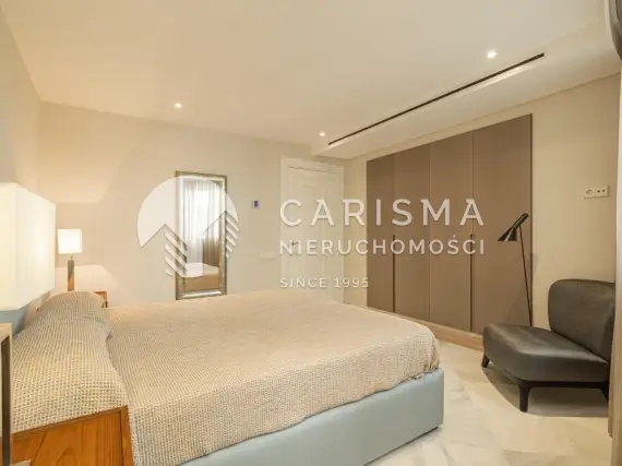 (22) Luksusowy apartament przy plaży w budynku Mare Nostrum, Marbella