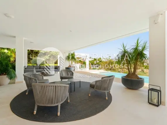 (14) Luksusowa willa z panoramicznym widokiem na pole golfowe – Nueva Andalucía, Marbella