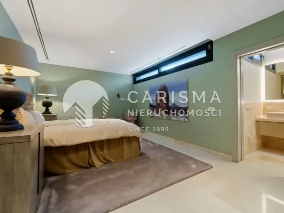 (32) Luksusowa willa z panoramicznym widokiem na pole golfowe – Nueva Andalucía, Marbella