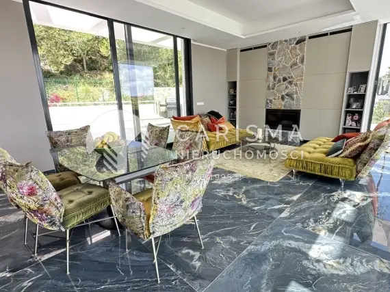 (6) Nowoczesna Willa Premium z Basenem i Prywatnym Tarasem w Las Colinas