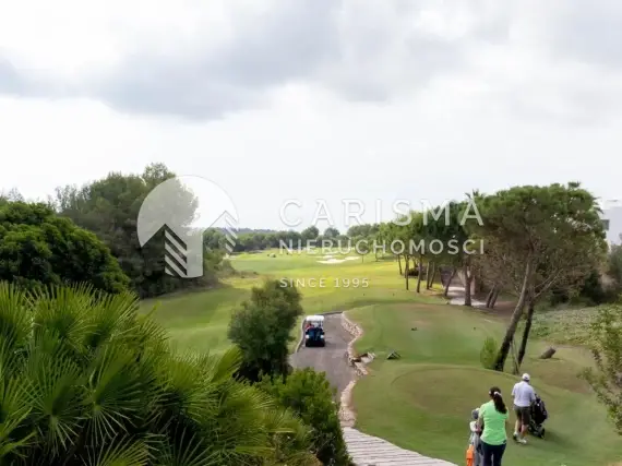 (38) Willa z 4 sypialniami i prywatnym ogrodem w społeczności Roble, Las Colinas Golf