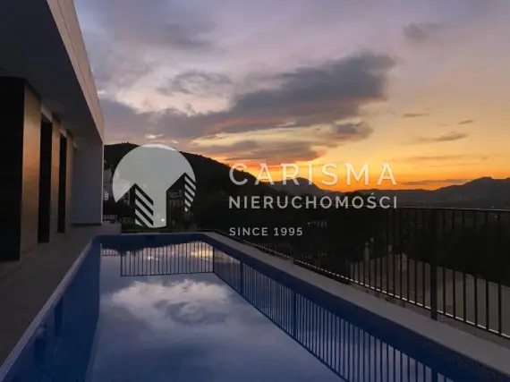 (23) Nowoczesna willa z panoramicznym widokiem na morze i góry w Monte Solana