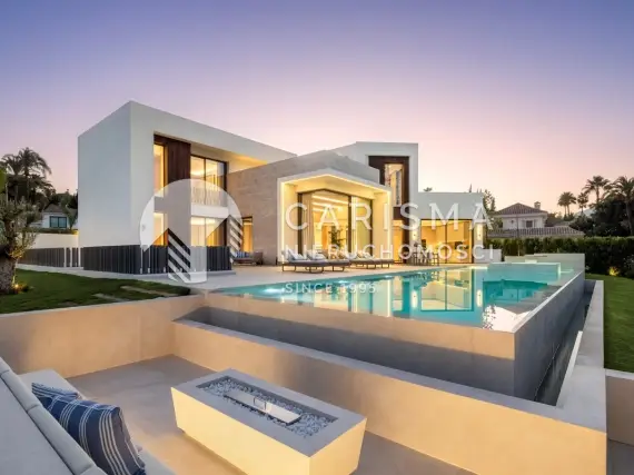 (2) Luksusowa willa przy polu golfowym Las Brisas
