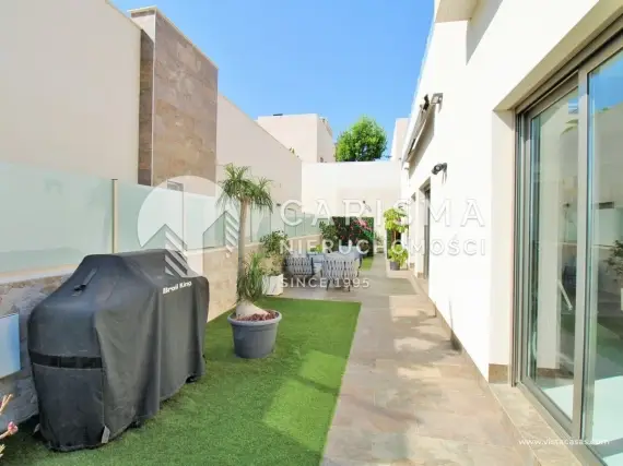 (33) Luksusowa willa w Villamartin, Costa Blanca – nowoczesny design, ogród i basen