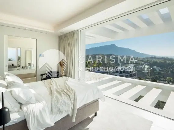 (16) Nowoczesna willa z panoramicznym widokiem na morze, góry i Gibraltar, La Quinta, Benahavis