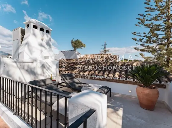 (18) Dwupoziomowy penthouse z widokiem na morze w San Pedro de Alcántara