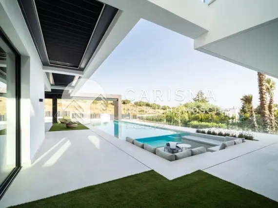 (8) Wyjątkowa willa na sprzedaż w El Paraiso, Costa del Sol