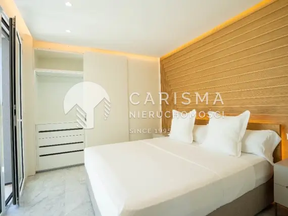 (28) Luksusowy apartament na sprzedaż – Las Colinas Golf &amp; Country Club