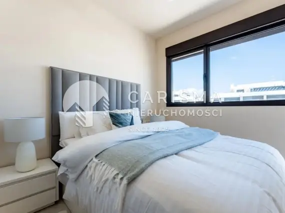 (18) Nowoczesny Apartament z 3 Sypialniami w La Cala de Mijas
