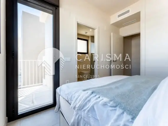 (19) Nowoczesny Apartament z 3 Sypialniami w La Cala de Mijas