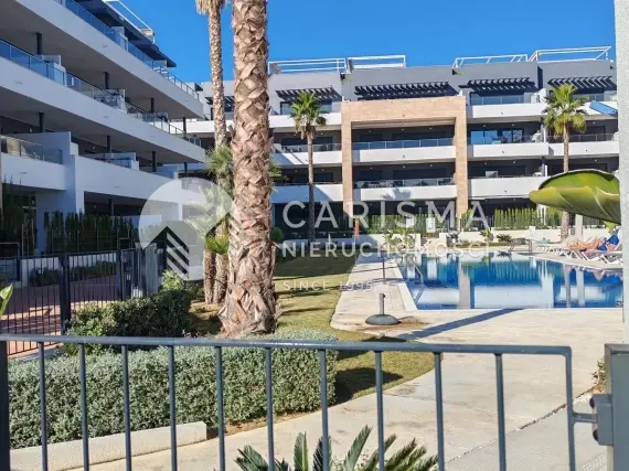 (57) Luksusowy penthouse z solarium i panoramicznym widokiem na morze w Orihuela Costa