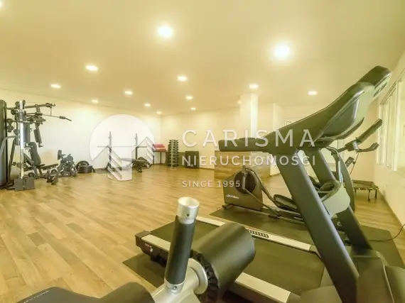 (21) Wyjątkowy apartament 2 sypialnie z panoramicznym widokiem – Los Arrayanes, Nueva Andalucía
