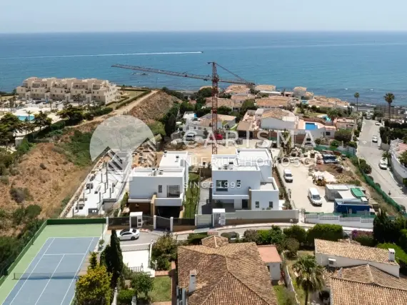 (23) Nowe wille 100 metrów od plaży, Mijas Costa