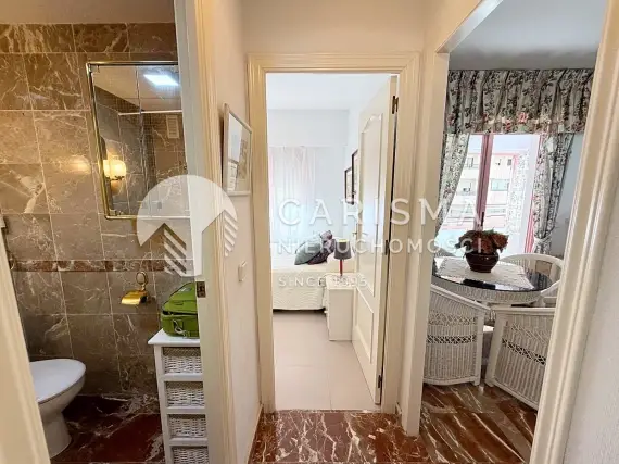 (24) Apartament w pierwszej linii brzegowej w Calpe z widokiem na morze i miejscem parkingowym