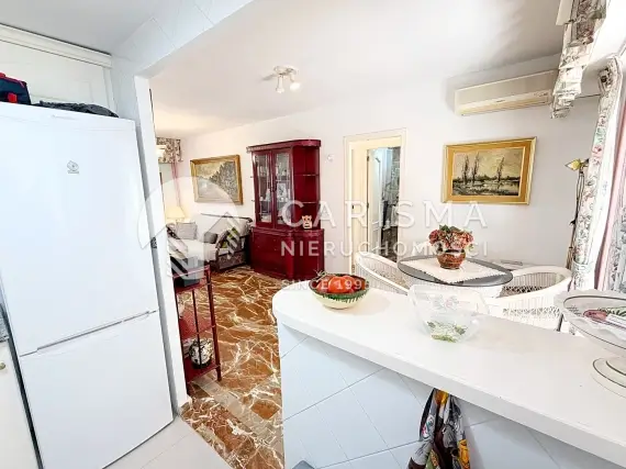 (41) Apartament w pierwszej linii brzegowej w Calpe z widokiem na morze i miejscem parkingowym
