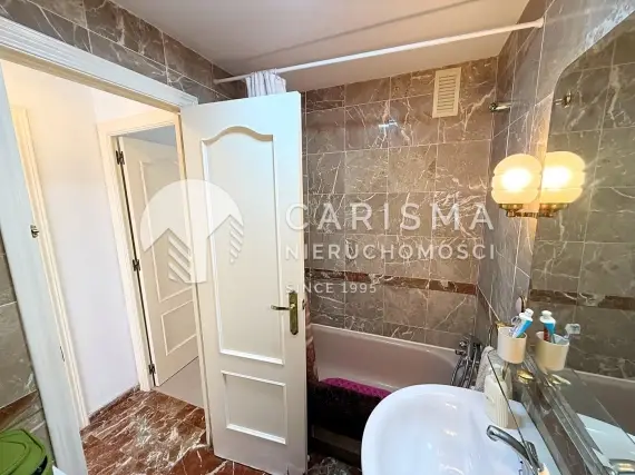 (47) Apartament w pierwszej linii brzegowej w Calpe z widokiem na morze i miejscem parkingowym